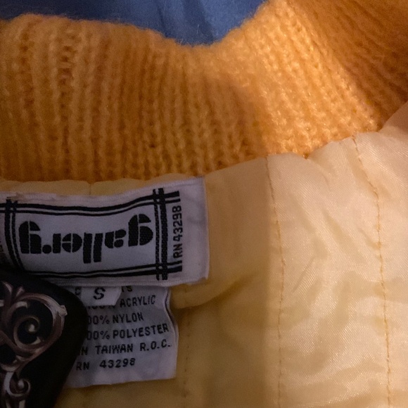 By GALLERY  Bright Yellow jkt size SMALL - Picture 7 of 12